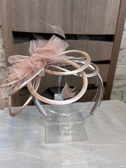 Champagne/Pearl Fascinator