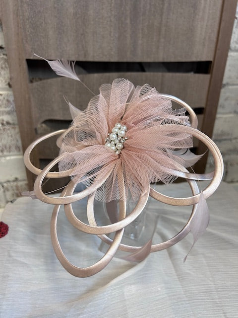 Champagne/Pearl Fascinator